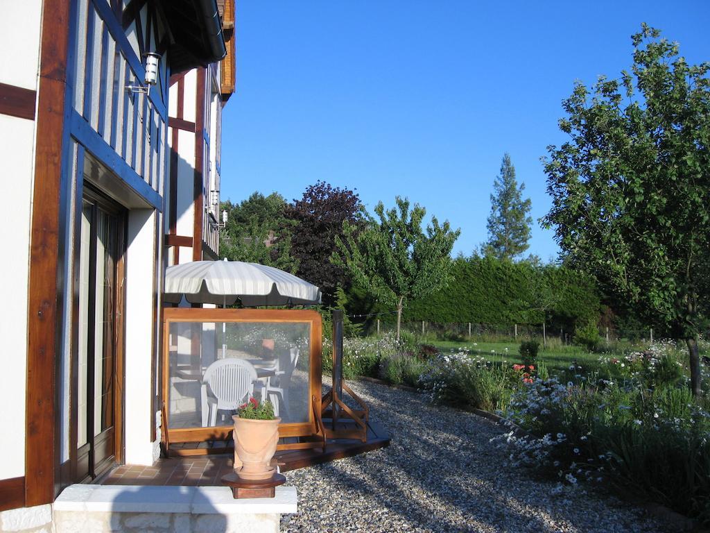 Le Mont D'Auge Bed and Breakfast Canapville  Eksteriør billede